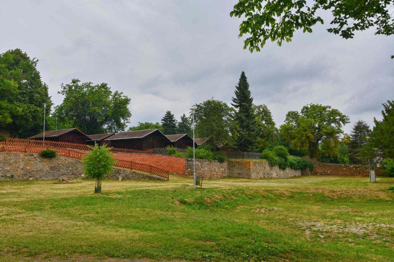 Autokemp Zlutice Bagian luar foto